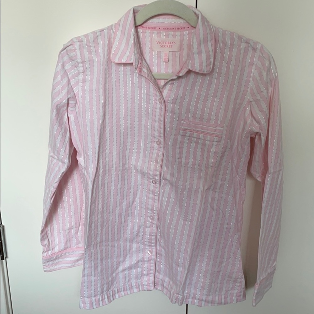 NWOT VS sleep shirt